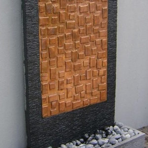 Water Wall – Shiny Squares